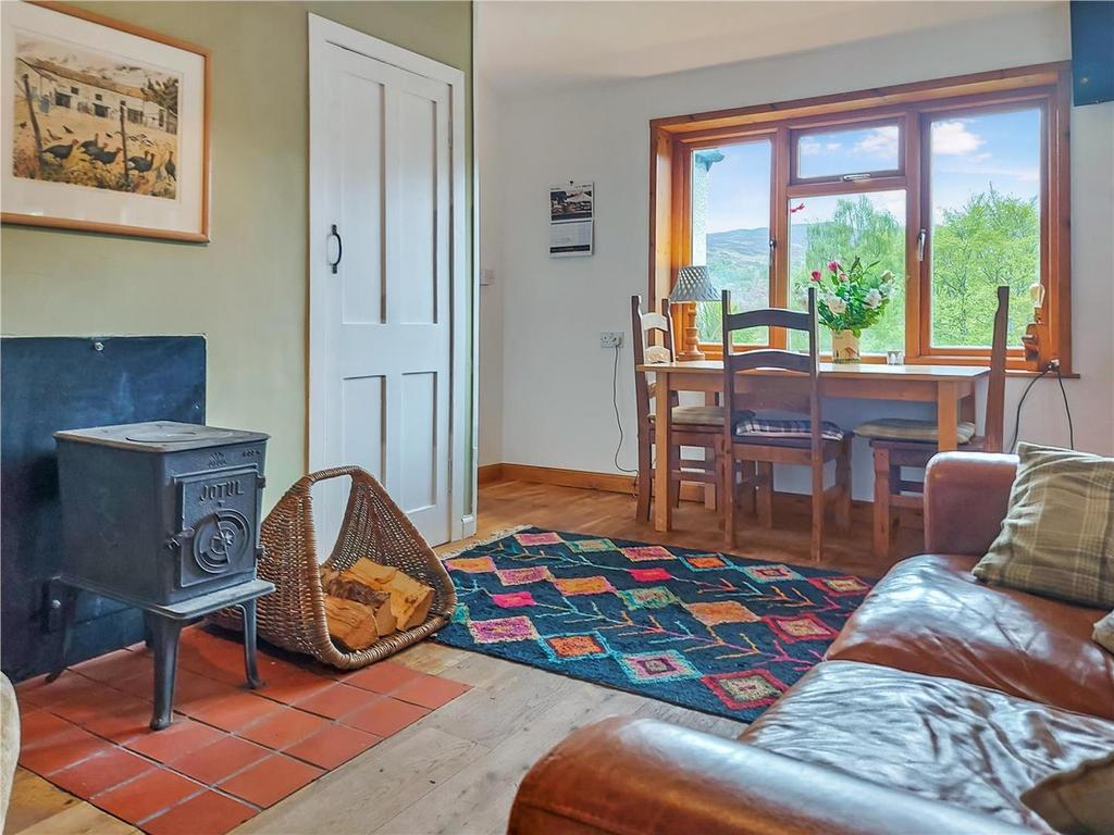 3 Forestry Cottage, Queensview,Living Room