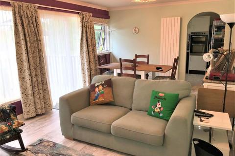 27 Mortlich Gardens, Aboyne, AB34 5HW