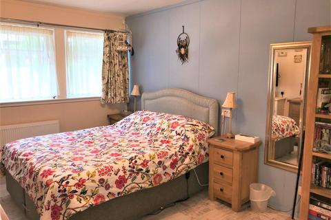 27 Mortlich Gardens, Aboyne, AB34 5HW