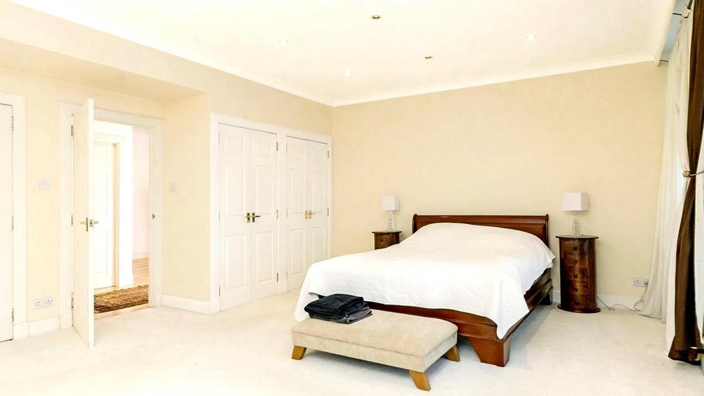 Bedroom St Johns Street 8.jpg