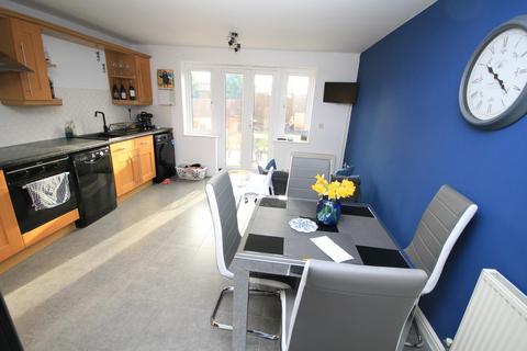 18 Loxley Close, Bradford, BD2 3HX