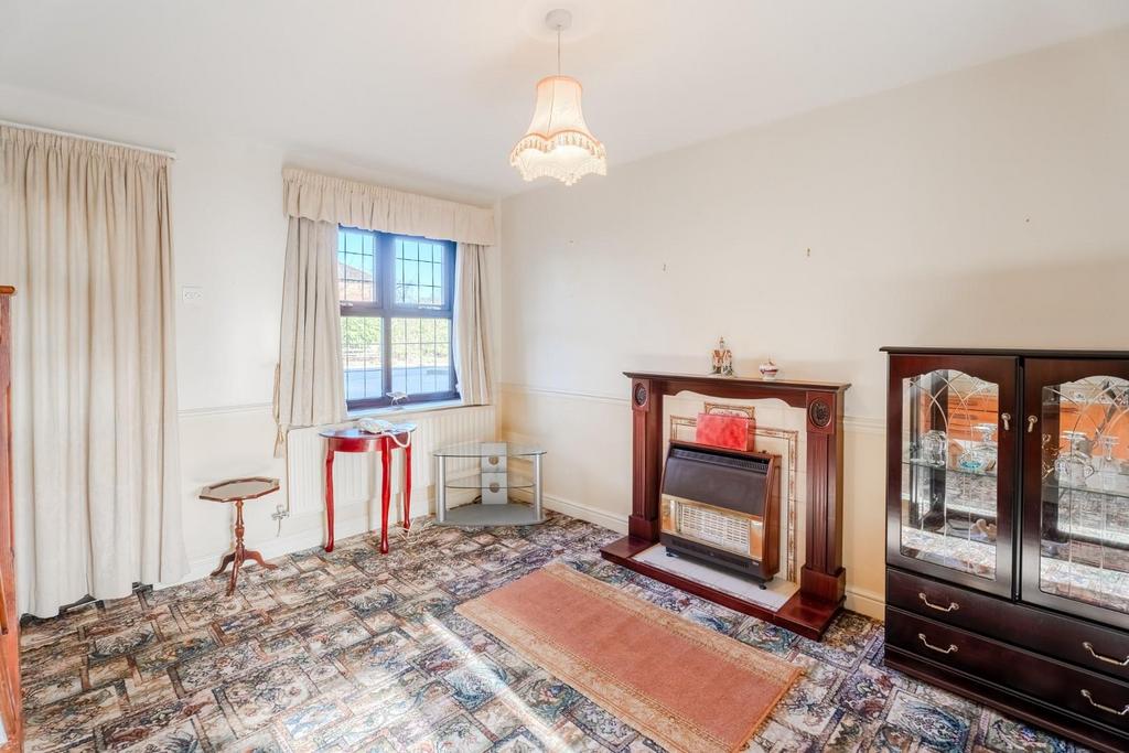 Stable Court, Upper Gornal 2 bed end of terrace house for sale £170,000