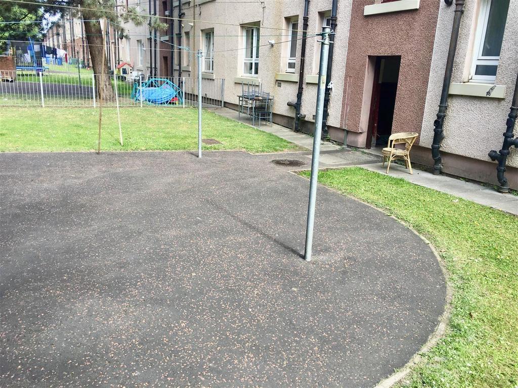 Earl Street, Glasgow garden.jpg