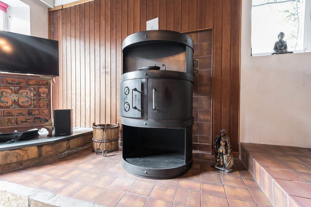 Witchentree Cottage, Culross.jpg