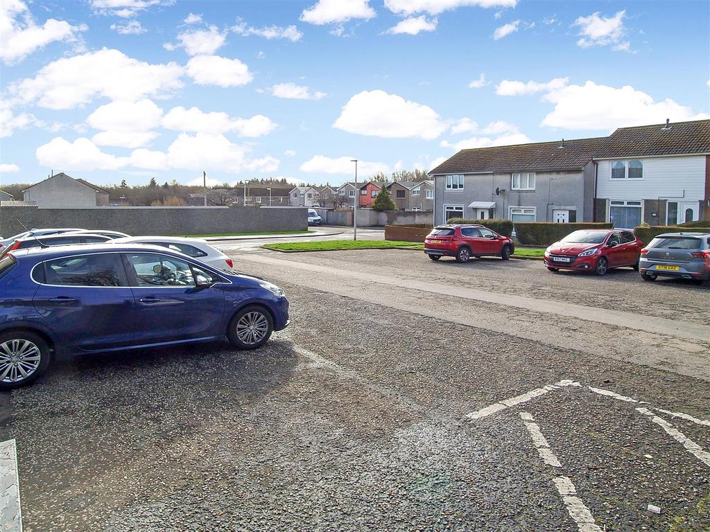 Ivanhoe Drive, Glenrothes KY6 2 bed terraced house for sale £90,000