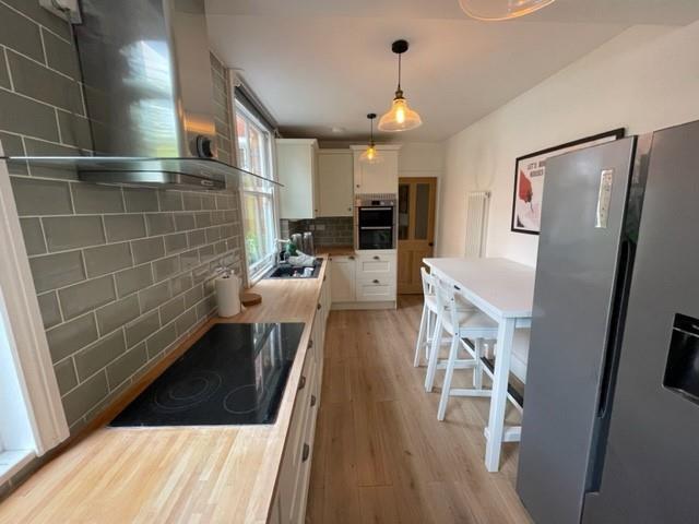 Kitchen 1.jpg