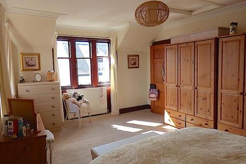 Powhillock, 1 Hunter Street, Auchterarder, PH3 1PA