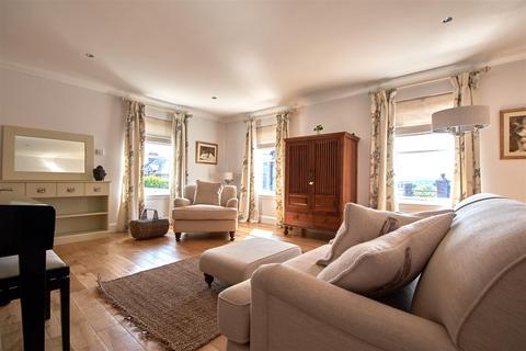 32 Carrington Terrace, Crieff, PH7 4DZ