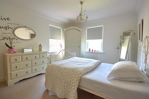 32 Carrington Terrace, Crieff, PH7 4DZ