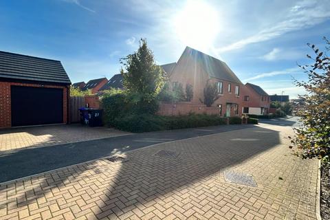27 Balmoral Close, Northampton, NN5 4WA