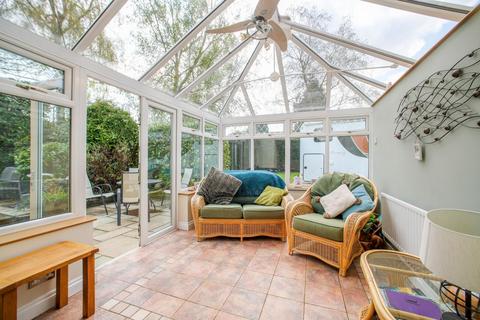 6 Greville Close, Boughton, Northampton, NN2 8RZ