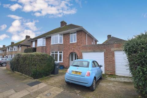 3 bedroom semi-detached house to rent, Winchester Road, Northampton NN4