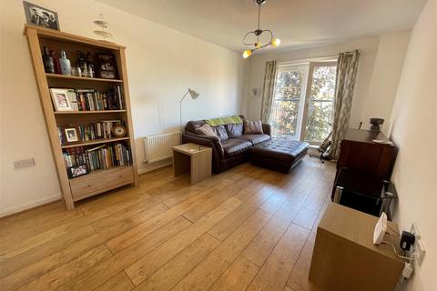 53 Balfour Close, Northampton, NN2 6LL