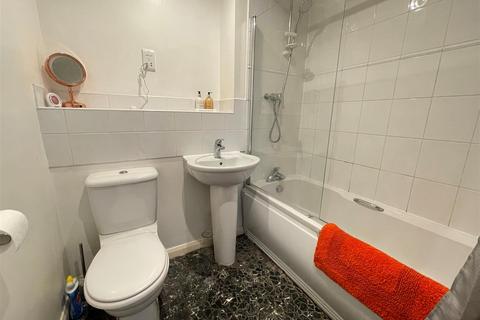53 Balfour Close, Northampton, NN2 6LL