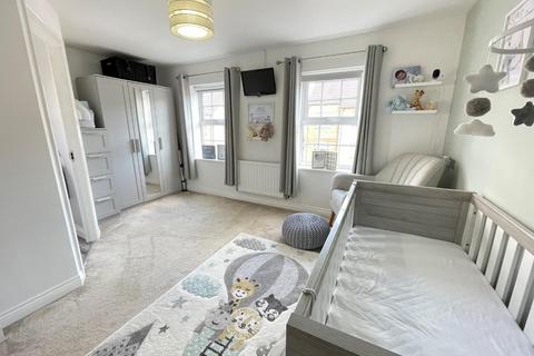 45 Finney Drive, Grange Park, Northampton, NN4 5DT