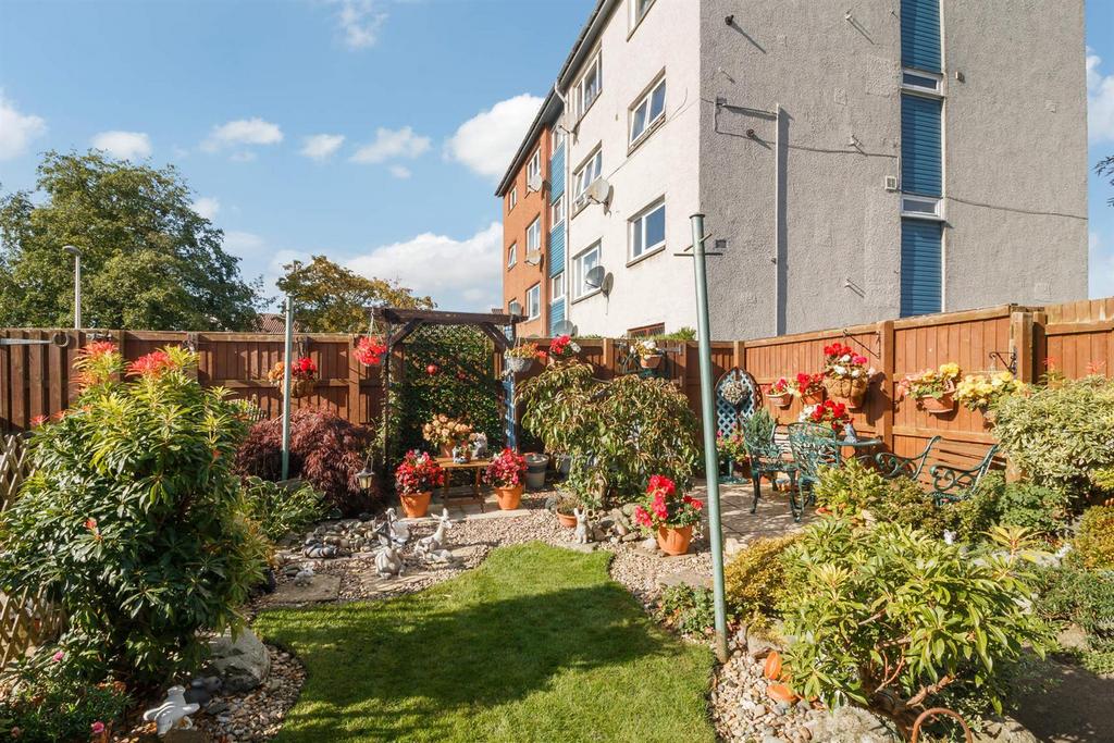 GARDEN GROUNDS, 28 Bute Drive, Perth