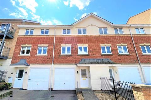 3 bedroom terraced house for sale, Medina View, East Cowes