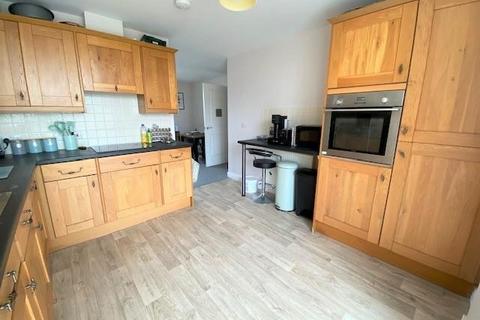 2 bedroom apartment to rent, High Street, Northampton NN5