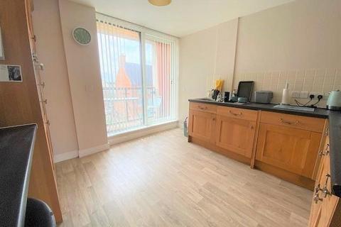 2 bedroom apartment to rent, High Street, Northampton NN5