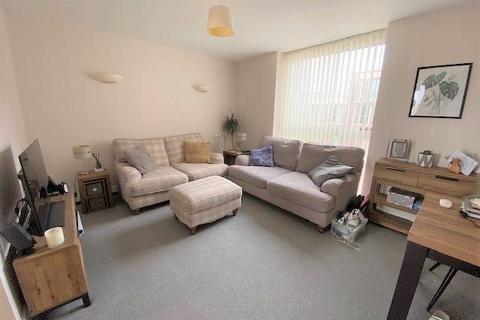 2 bedroom apartment to rent, High Street, Northampton NN5