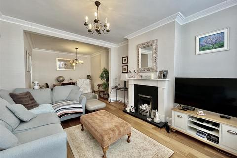 14 Broadway, Northampton, NN1 4SF