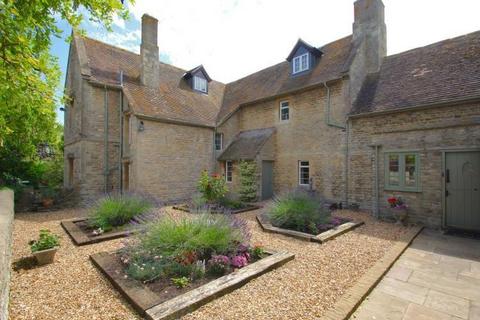 undefined, Bicester OX25