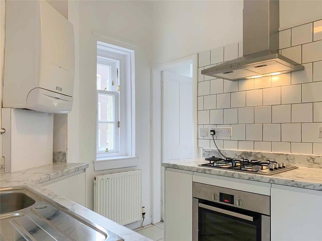 Heriot Bridge Edinburgh kitchen 4 dp 21902975 larg