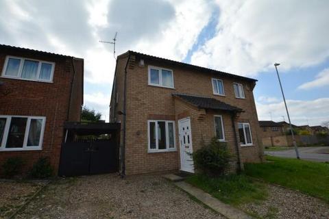 2 bedroom semi-detached house to rent, Aquitaine Close, Northampton NN5