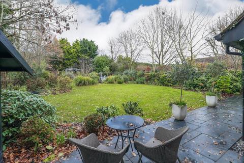 60 Augusta Avenue, Collingtree Park, Northampton, NN4 0XP