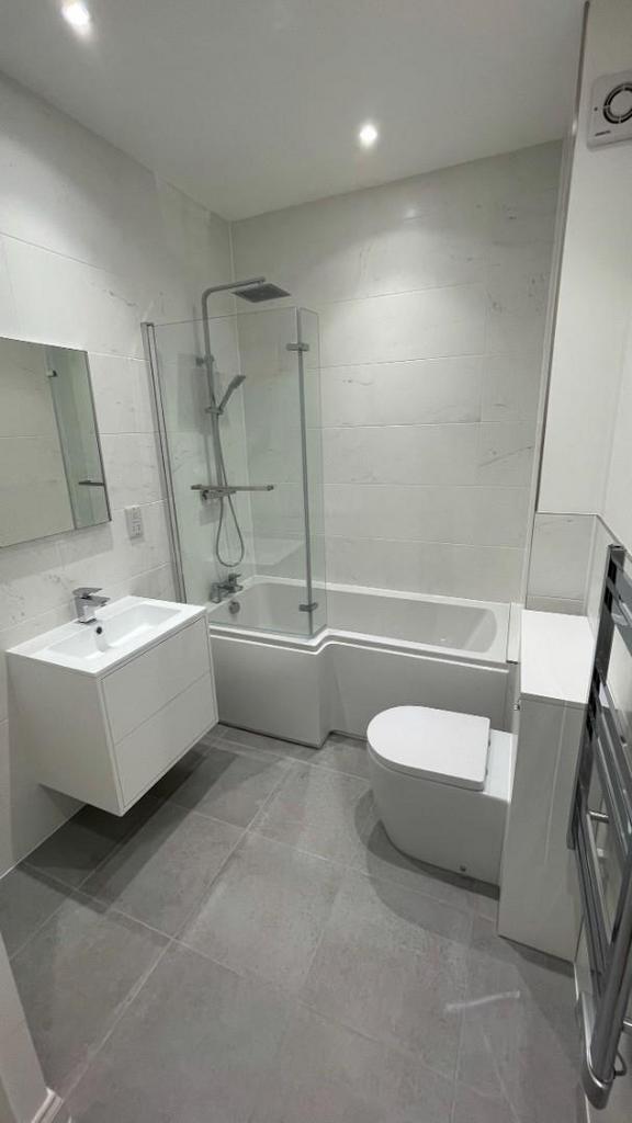 Bathroom.JPEG
