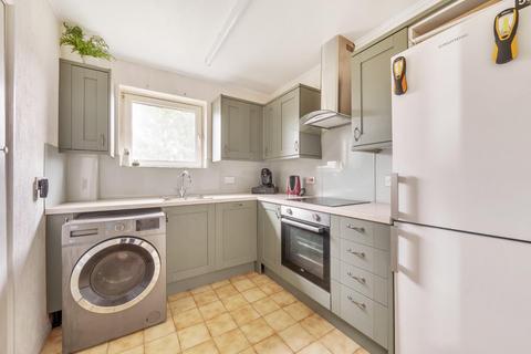 2b Bishops Close, Nettlestead, Maidstone, ME18 5ES