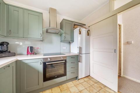 2b Bishops Close, Nettlestead, Maidstone, ME18 5ES