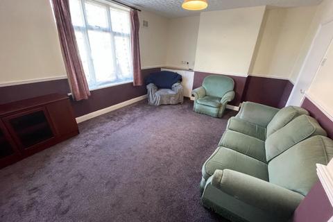 99 Raeburn Road, Northampton, NN2 7EP