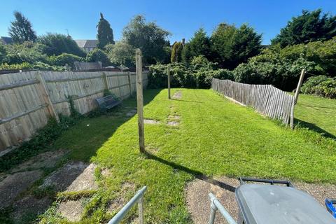 99 Raeburn Road, Northampton, NN2 7EP