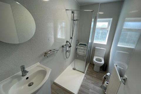 99 Raeburn Road, Northampton, NN2 7EP