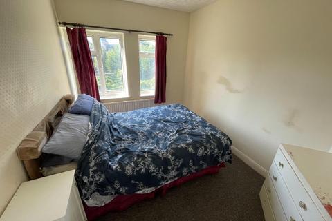 99 Raeburn Road, Northampton, NN2 7EP