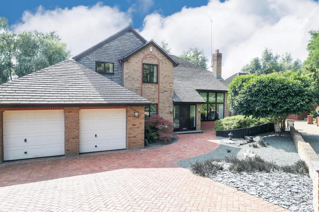 Spyglass Hill, Northampton NN4 4 bed detached house for sale £850,000