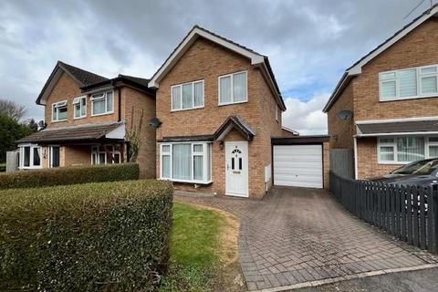 3 bedroom detached house to rent, Merton Road, Daventry NN11