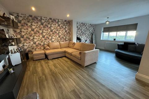 2 Gillsway, Northampton, NN2 8HU