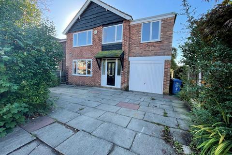 5 bedroom detached house to rent, 2 Apsley Close