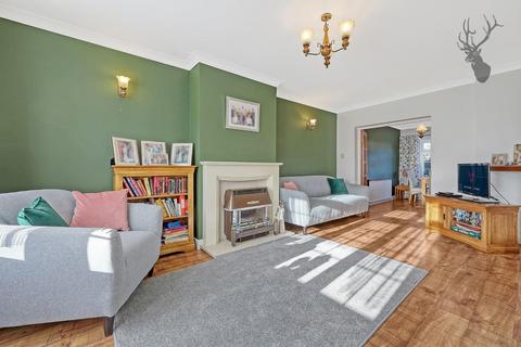 39 Hawkdene, London, E4 7PF