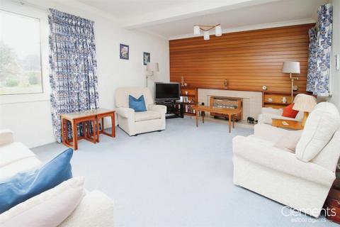 8 Robinsfield, Hemel Hempstead, HP1 1RW