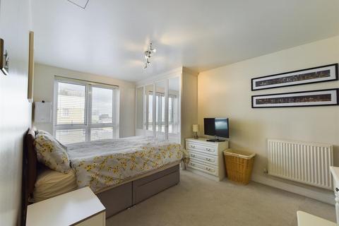 2 bedroom flat for sale, Studley Court, Prime Meridian Walk, London