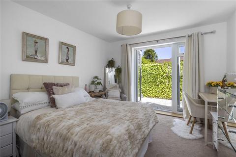 64 Lower Road, Fetcham, Leatherhead, KT22 9HF
