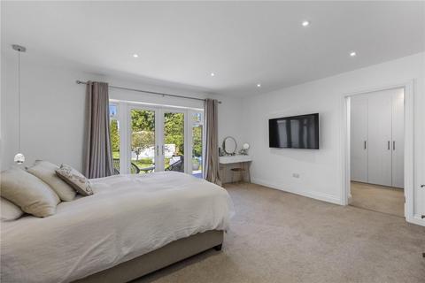 64 Lower Road, Fetcham, Leatherhead, KT22 9HF