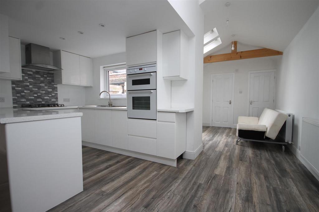 Kitchen dining room