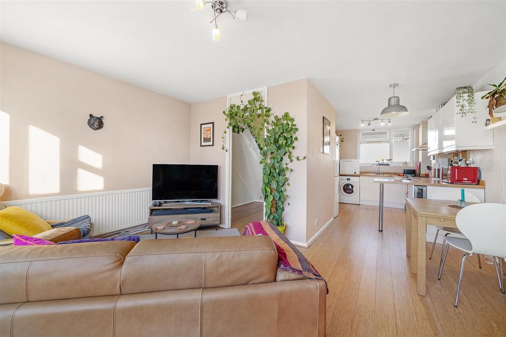 59 Queen Adelaide Road-2.jpg