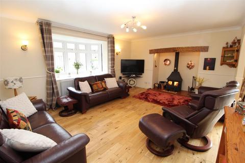6 bedroom detached house for sale - Church Close, Thirsk YO7