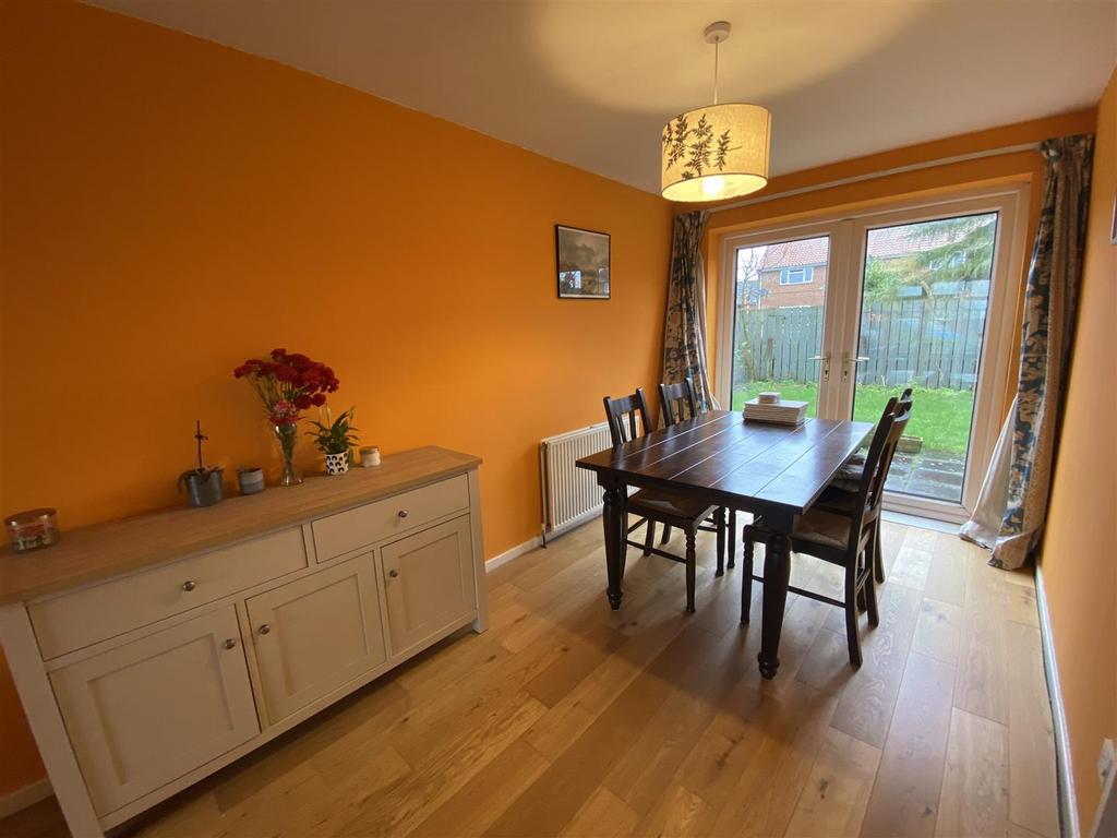 Kings Meadows, Thirsk YO7 3 bed detached house for sale £280,000