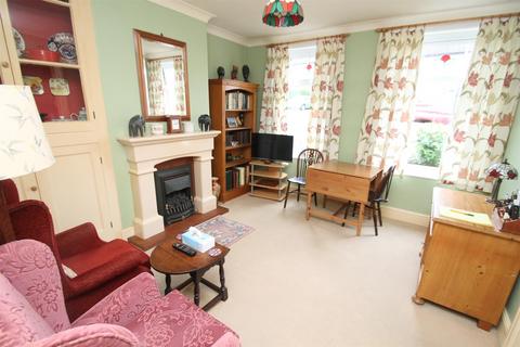2 bedroom bungalow for sale, Hackney Road, Maidstone